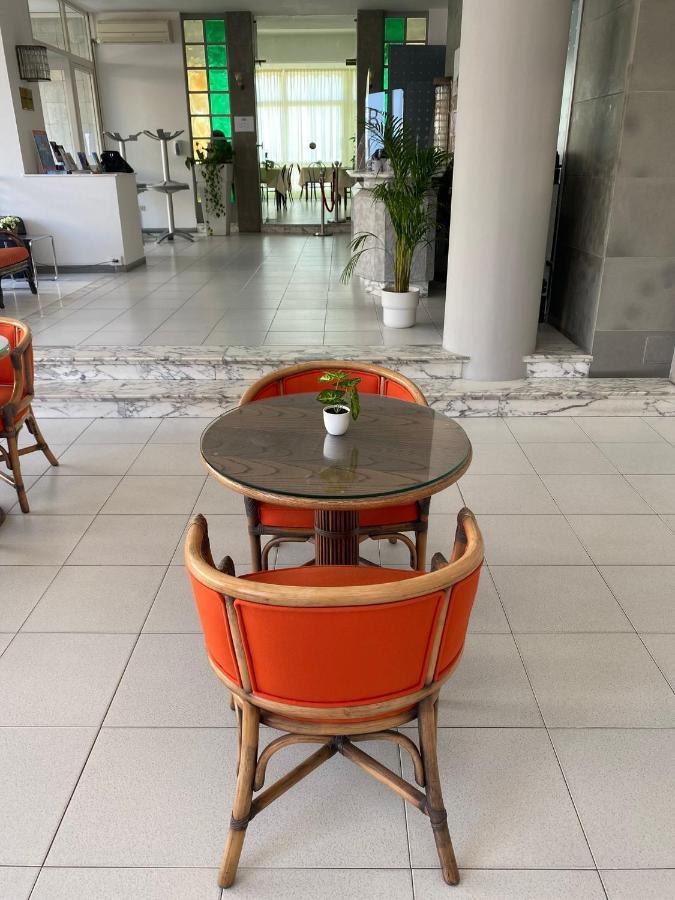 פסארו Hotel Flying מראה חיצוני תמונה