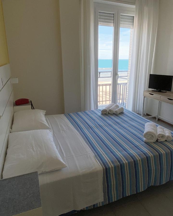 פסארו Hotel Flying מראה חיצוני תמונה