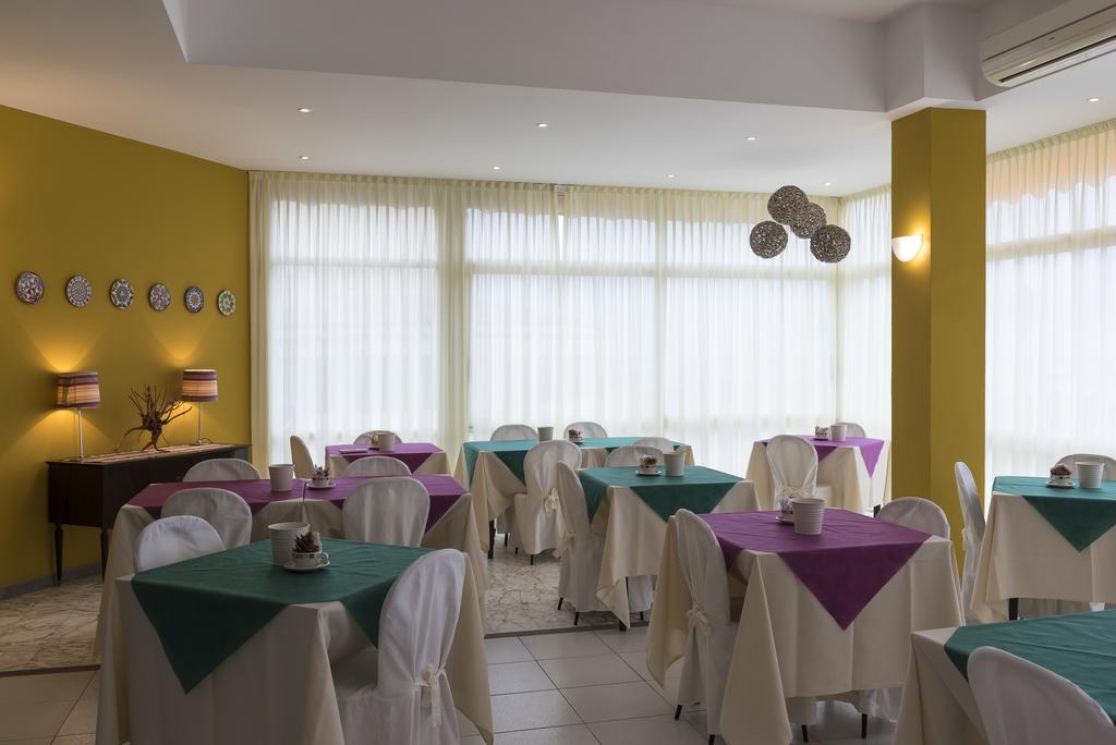 פסארו Hotel Flying מראה חיצוני תמונה